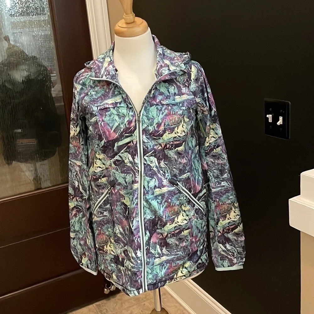 Rare Lululemon Miss Misty Jacket II in Iridescent sz 4 - Picture 2 of 9